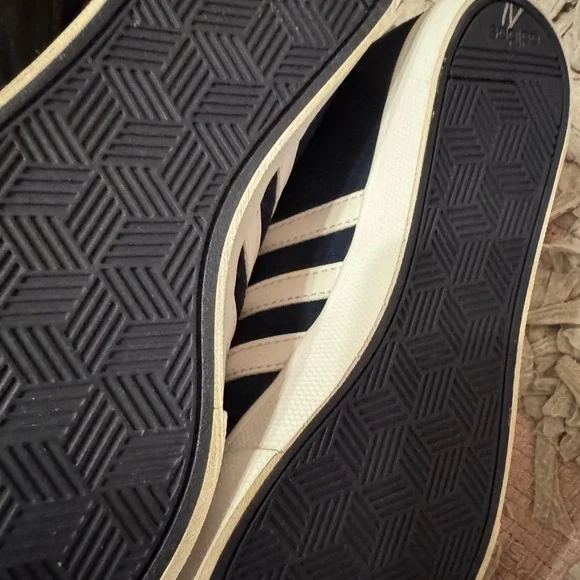 NEW‼️
Adidas Navy and White Sneakers - Picture 4 of 6